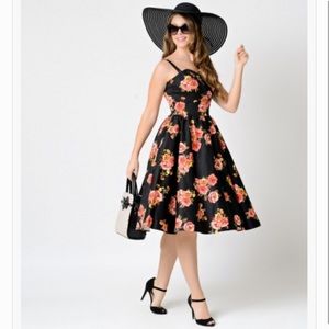 Swing Dress with Pleated Sweetheart Neckline